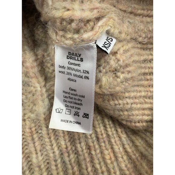 Daily Drills Womens Cable Knit Oversized Sweater Wool Alpaca Blend Sz XS Small - Picture 6 of 8
